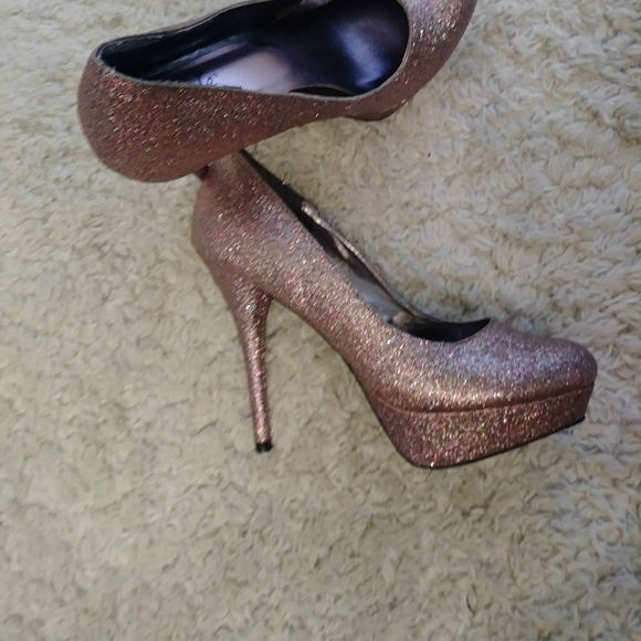 Sizzle rose gold heels - Picture 3 of 4